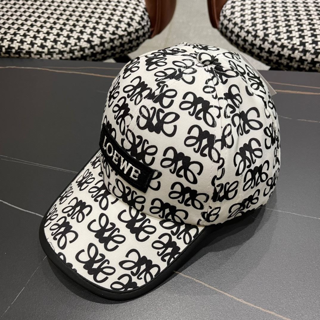 Loewe Caps